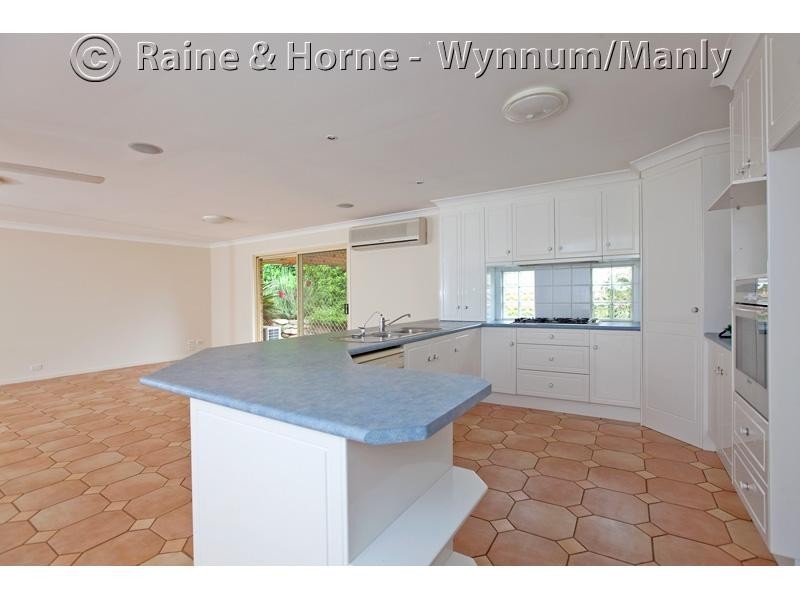 8 Auriga Street, Wynnum QLD 4178