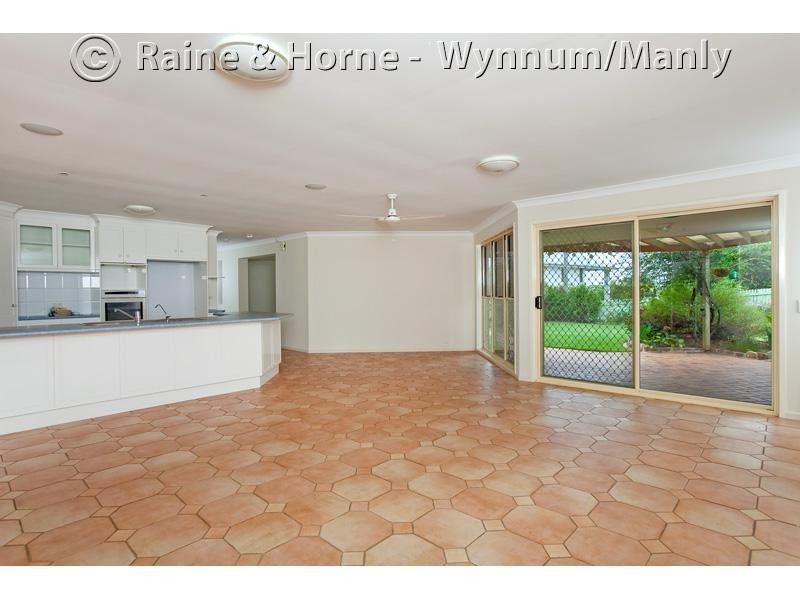 8 Auriga Street, Wynnum QLD 4178