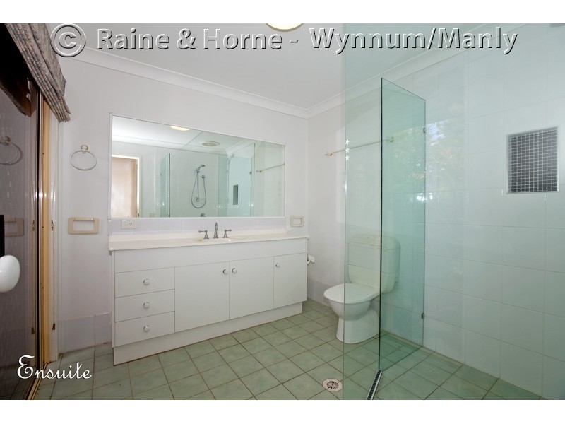 8 Auriga Street, Wynnum QLD 4178