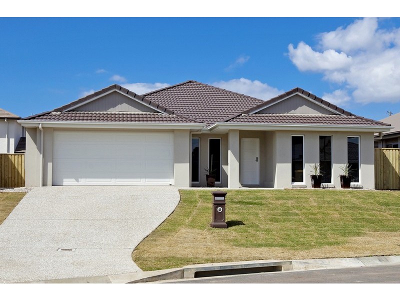 4 Lennox Close, Manly West QLD 4179