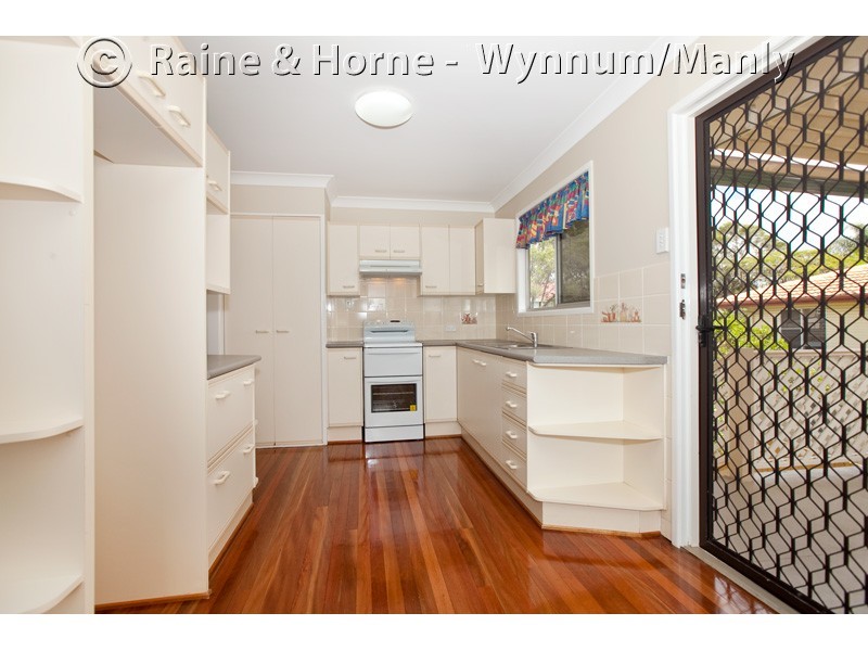 15 School Road, Wynnum West QLD 4178