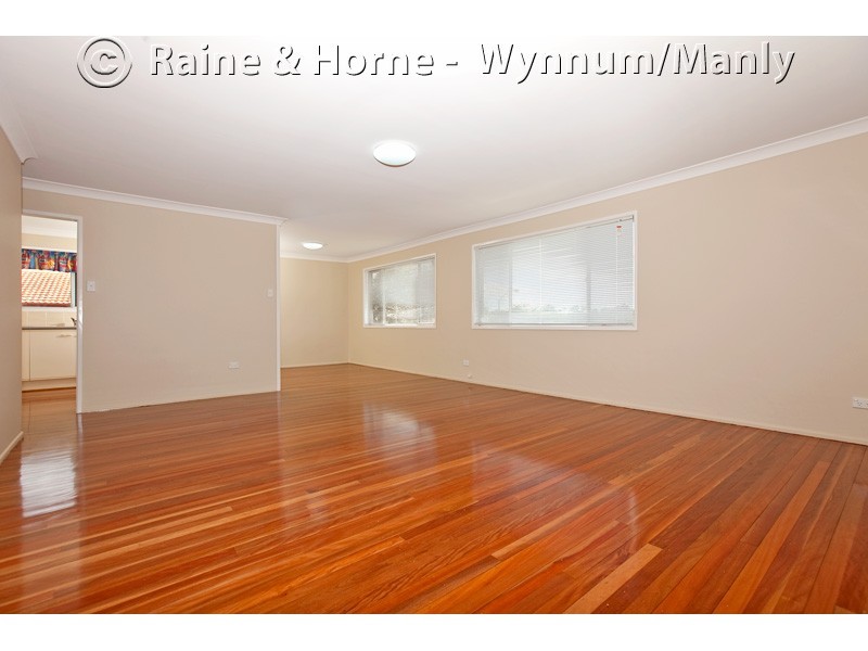 15 School Road, Wynnum West QLD 4178
