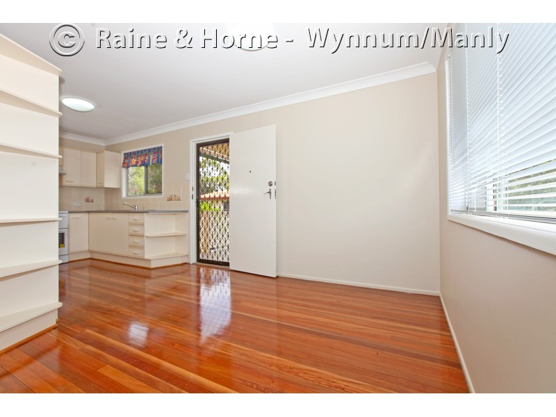 15 School Road, Wynnum West QLD 4178