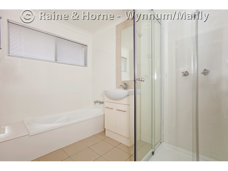 15 School Road, Wynnum West QLD 4178
