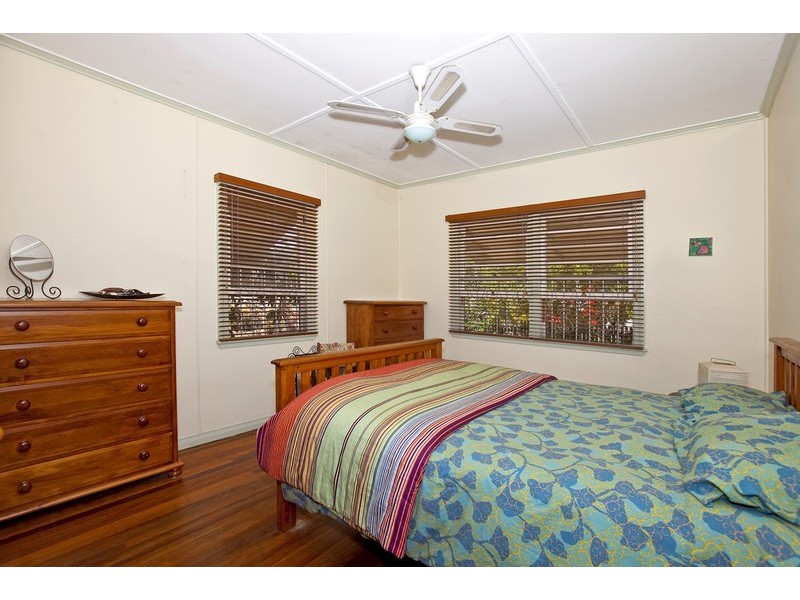 53 Parkview Ave, Wynnum QLD 4178
