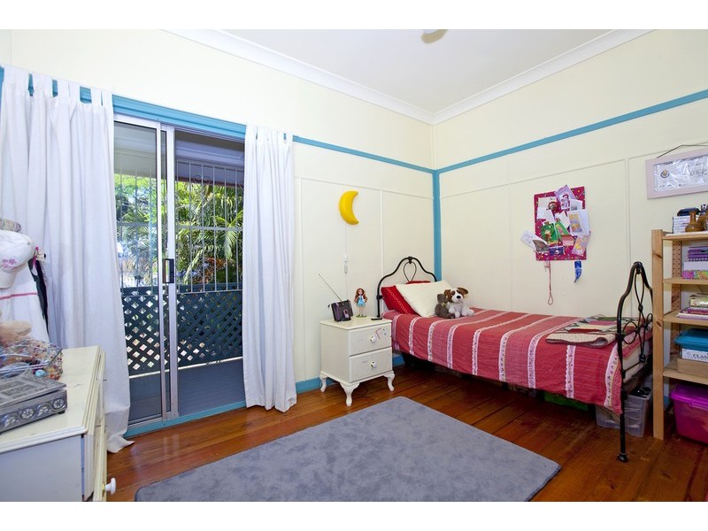 53 Parkview Ave, Wynnum QLD 4178