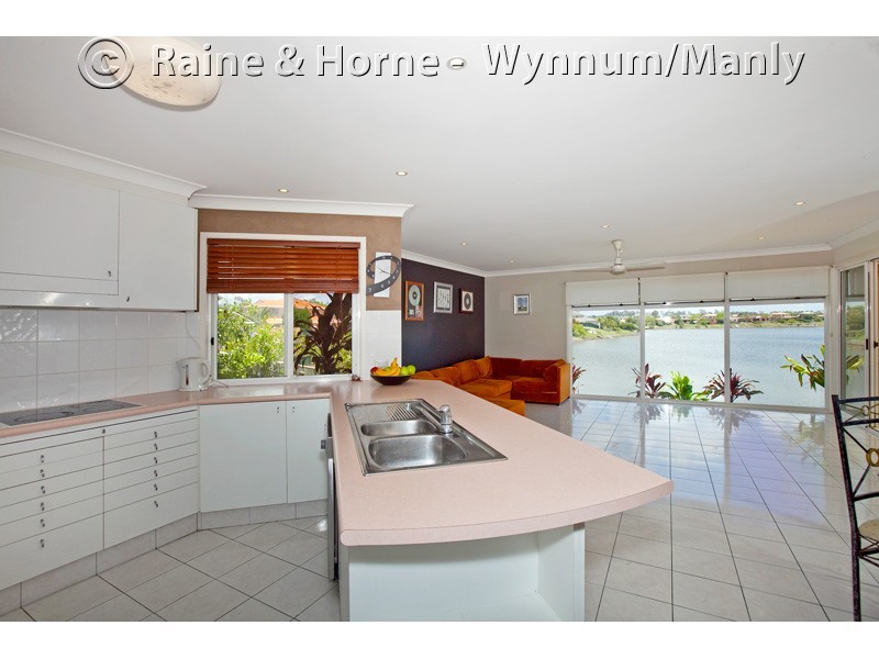 31 Silvabank Drive, Varsity Lakes QLD 4227