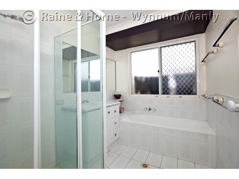 31 Silvabank Drive, Varsity Lakes QLD 4227