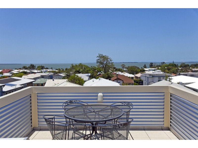 92 Kingsley Terrace, Manly QLD 4179