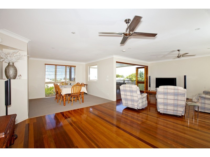92 Kingsley Terrace, Manly QLD 4179