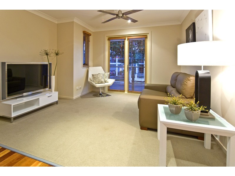 92 Kingsley Terrace, Manly QLD 4179