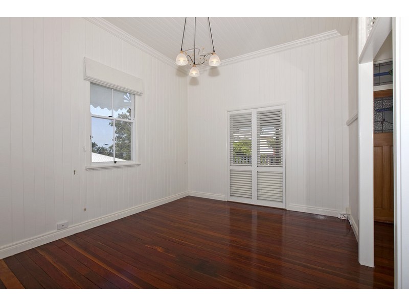 205 Carlton Terrace, Manly QLD 4179