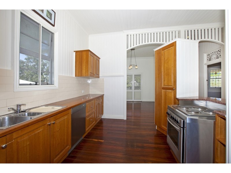205 Carlton Terrace, Manly QLD 4179