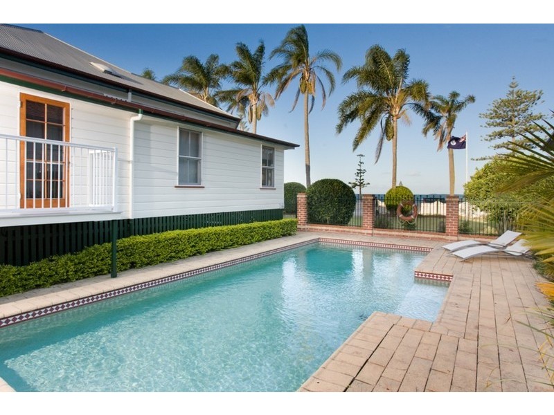 25 Waterloo Esplanade, Wynnum QLD 4178