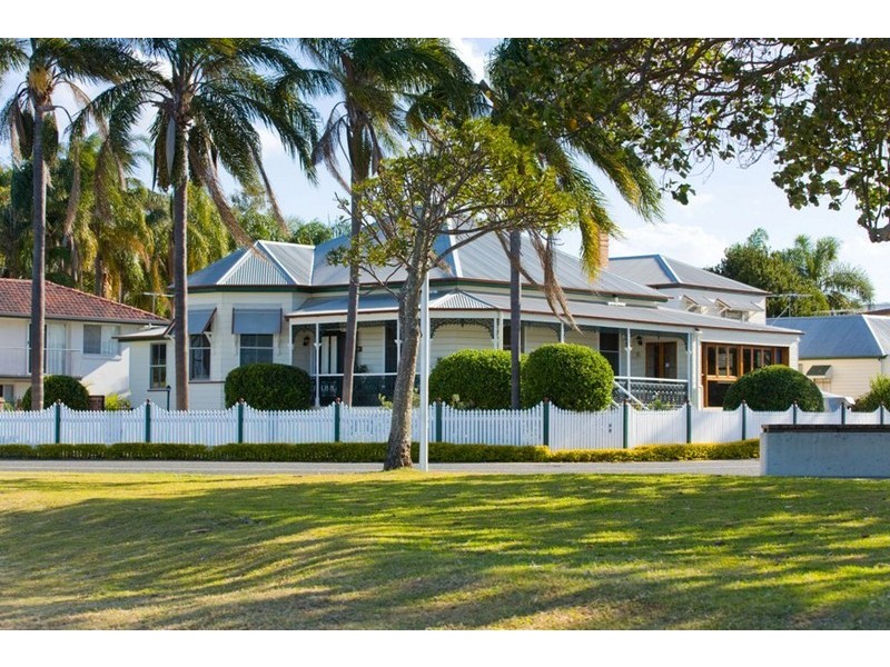 25 Waterloo Esplanade, Wynnum QLD 4178