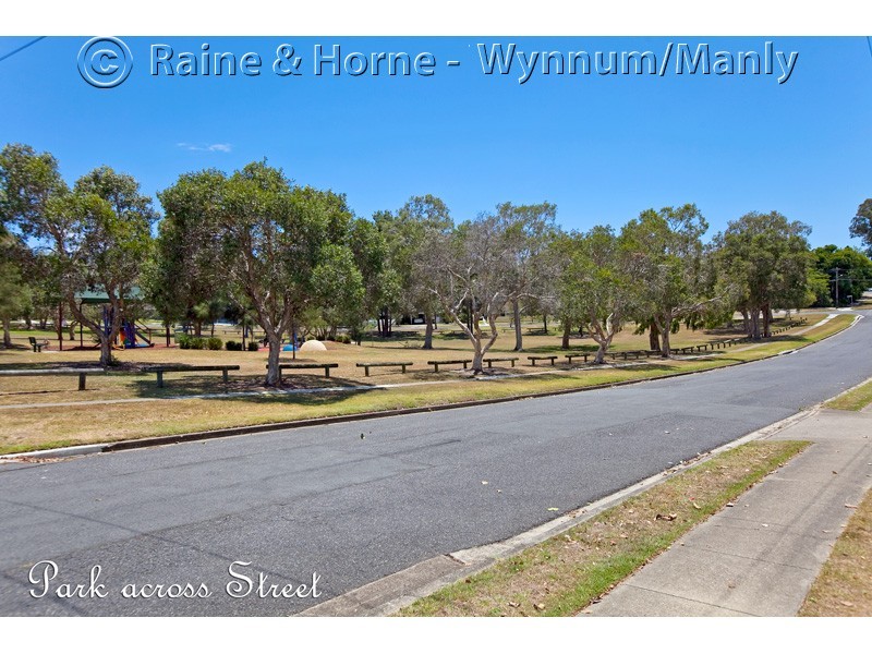 42 Curtis Street, Manly QLD 4179