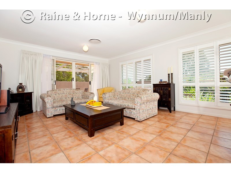 4 Carabbean Close, Wynnum West QLD 4178