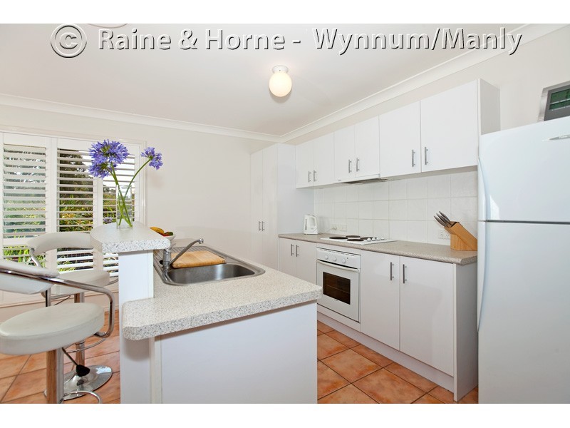 4 Carabbean Close, Wynnum West QLD 4178