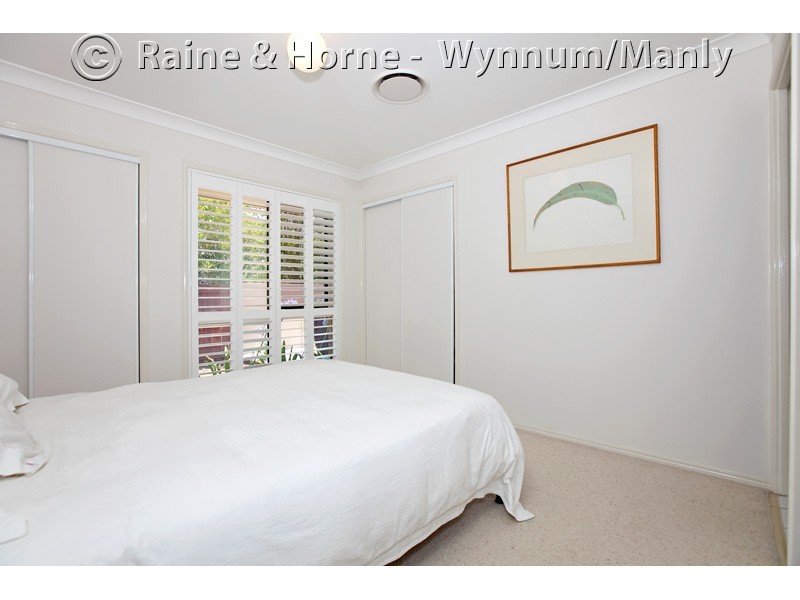 4 Carabbean Close, Wynnum West QLD 4178