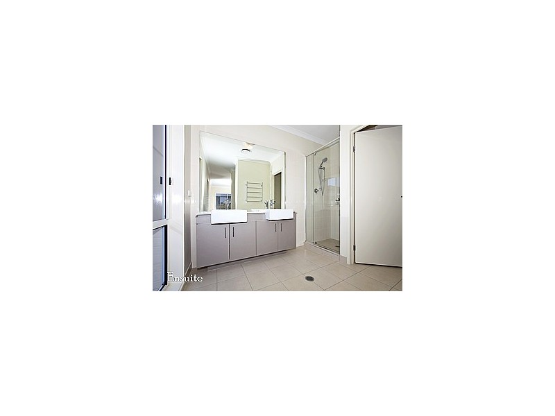 4 Lennox Close, Manly West QLD 4179