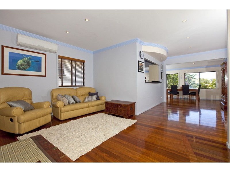 92 EMPIRE AVE, Manly West QLD 4179