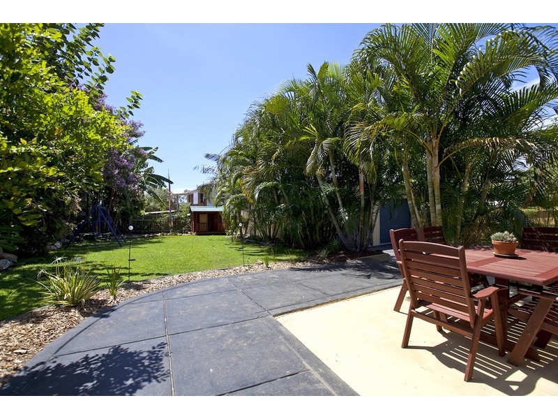 92 EMPIRE AVE, Manly West QLD 4179