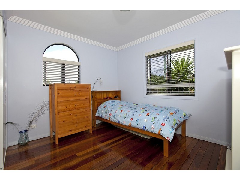 92 EMPIRE AVE, Manly West QLD 4179