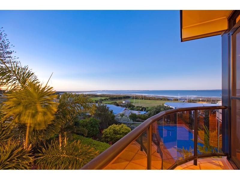 59 Southwick Street, Wynnum QLD 4178
