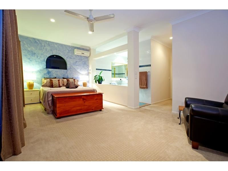 59 Southwick Street, Wynnum QLD 4178