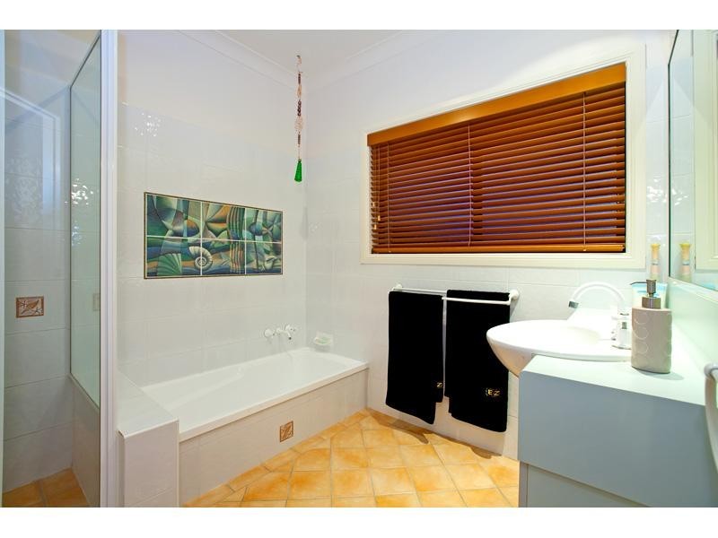 59 Southwick Street, Wynnum QLD 4178