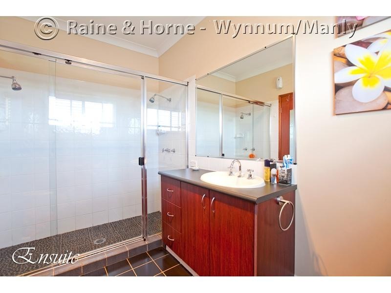 9  Grainger Street, Wynnum QLD 4178