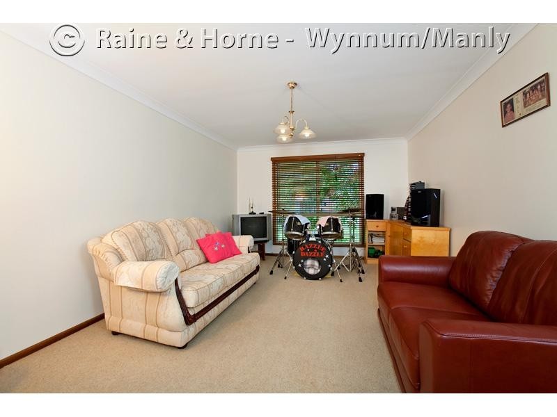 18 Irvine Place, Wynnum West QLD 4178
