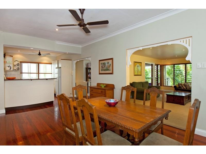 8 Bird Street, Manly QLD 4179