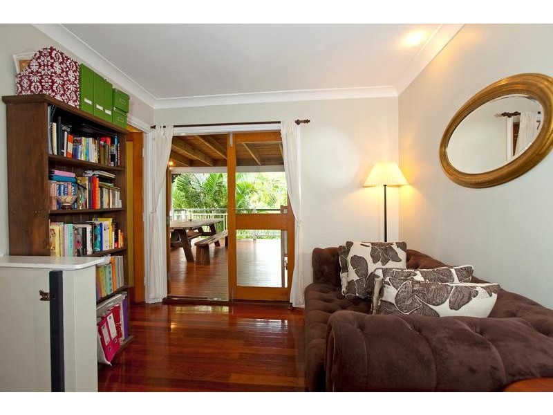 8 Bird Street, Manly QLD 4179