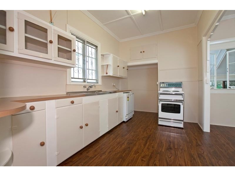 40 Strawberry Rd, Manly West QLD 4179