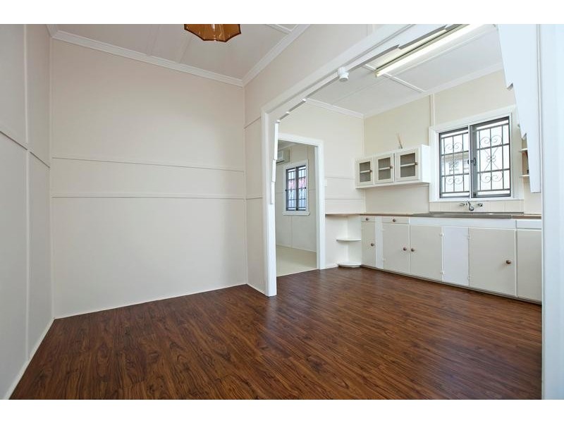 40 Strawberry Rd, Manly West QLD 4179