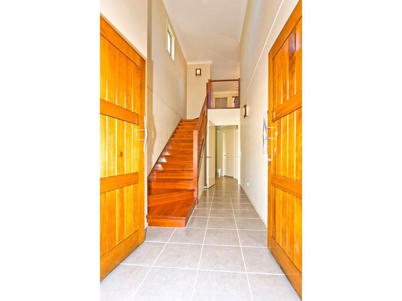 92 Kingsley Terrace, Manly QLD 4179