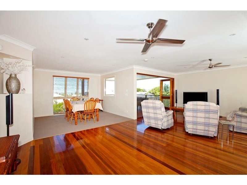 92 Kingsley Terrace, Manly QLD 4179