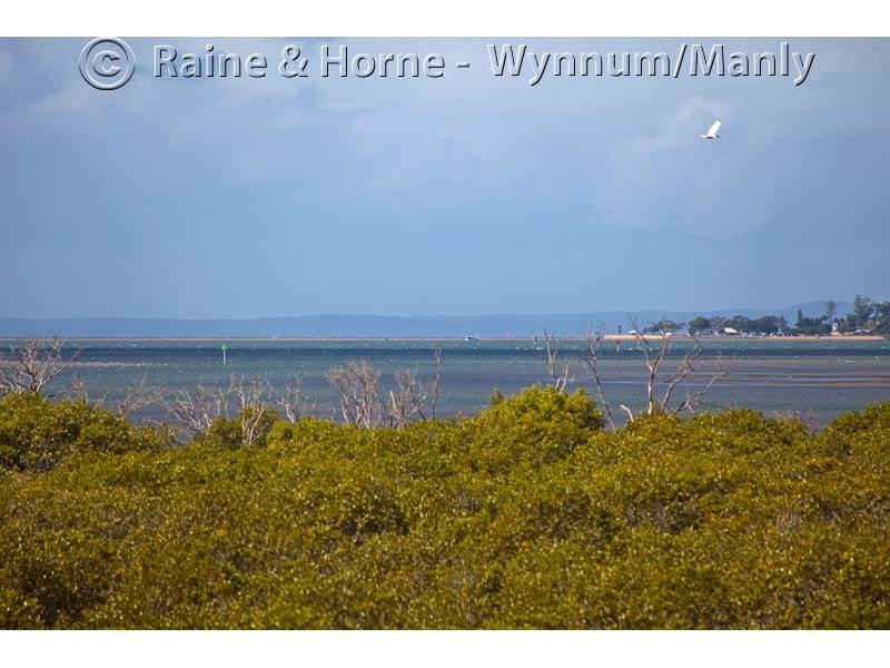 755 Esplanade, Lota QLD 4179