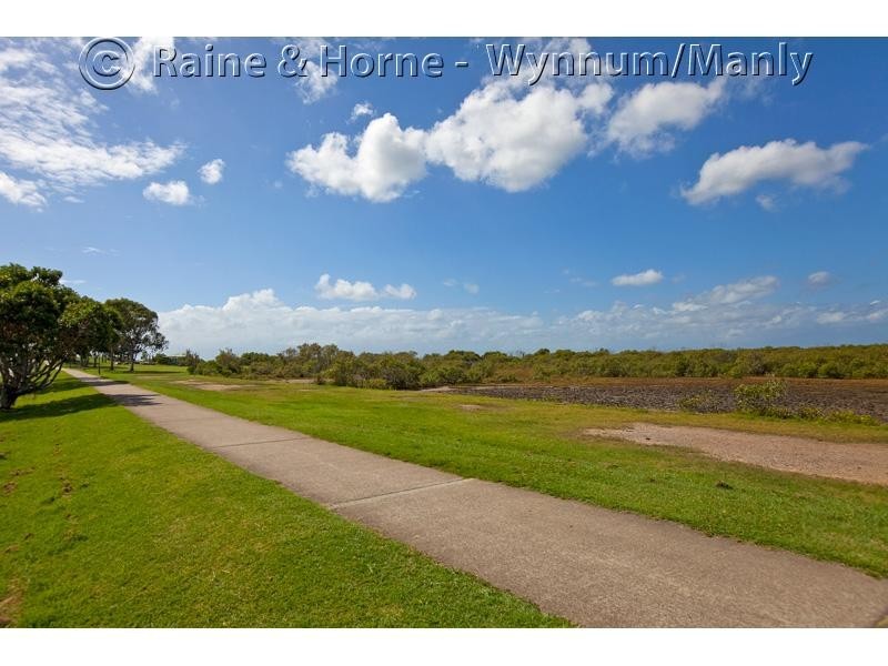 755 Esplanade, Lota QLD 4179