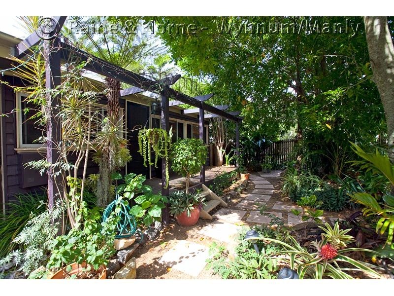 76 Kamarin Street, Manly West QLD 4179