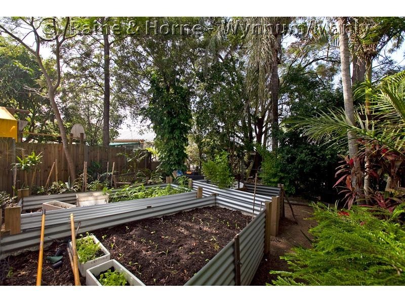 76 Kamarin Street, Manly West QLD 4179