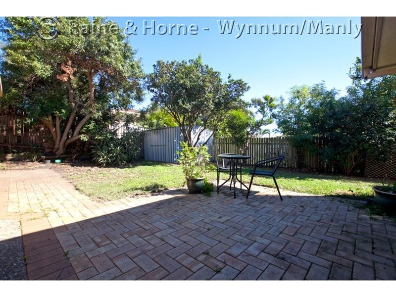 42 Plaza Street, Wynnum West QLD 4178
