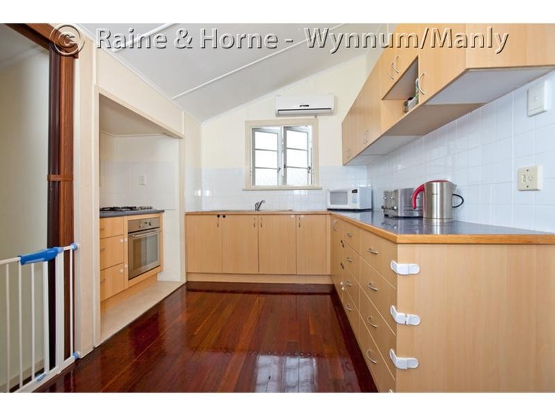 233 Whites Rd, Lota QLD 4179