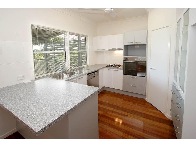 11 Ryder Street, Wynnum QLD 4178
