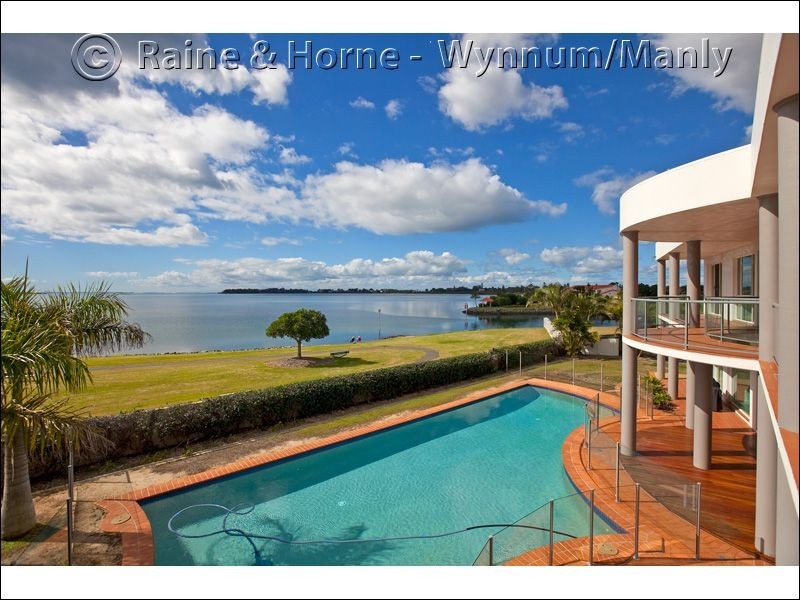 19 Mainsail Street, Birkdale QLD 4159