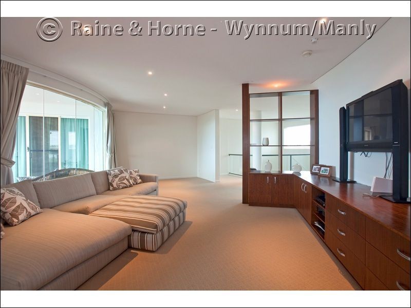 19 Mainsail Street, Birkdale QLD 4159