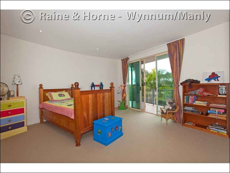 19 Mainsail Street, Birkdale QLD 4159