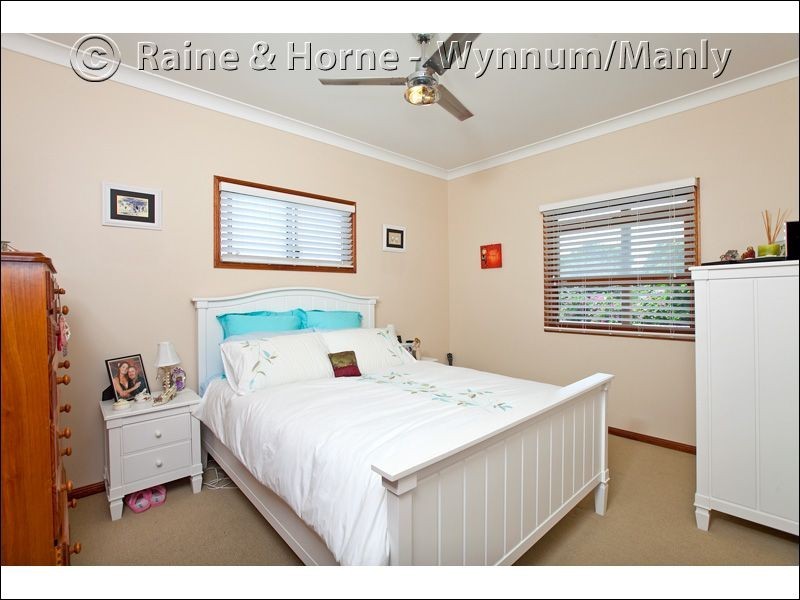 9 Grainger Street, Wynnum West QLD 4178