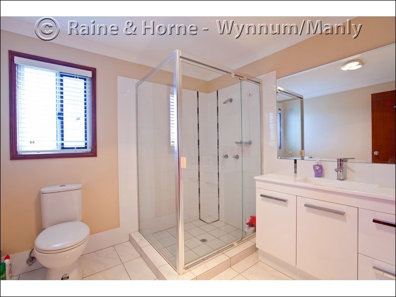 9 Grainger Street, Wynnum West QLD 4178
